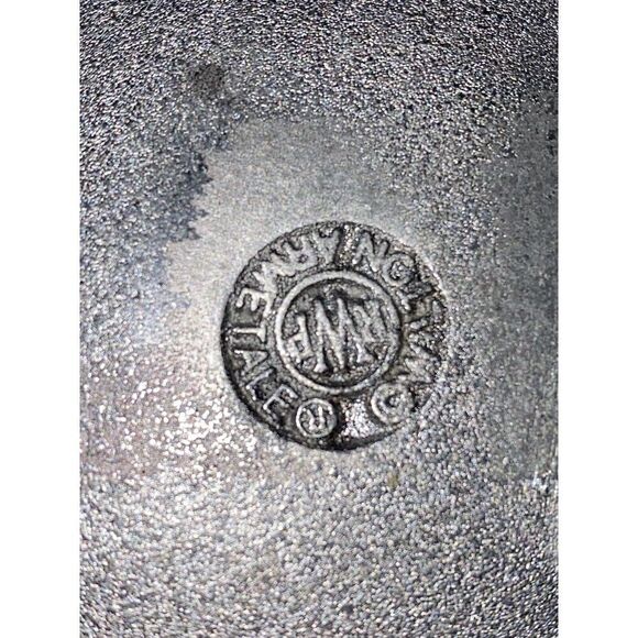 Vintage Wilton Armetale Large ” Serving Plate With Design Pewter - Picture 4 of 4